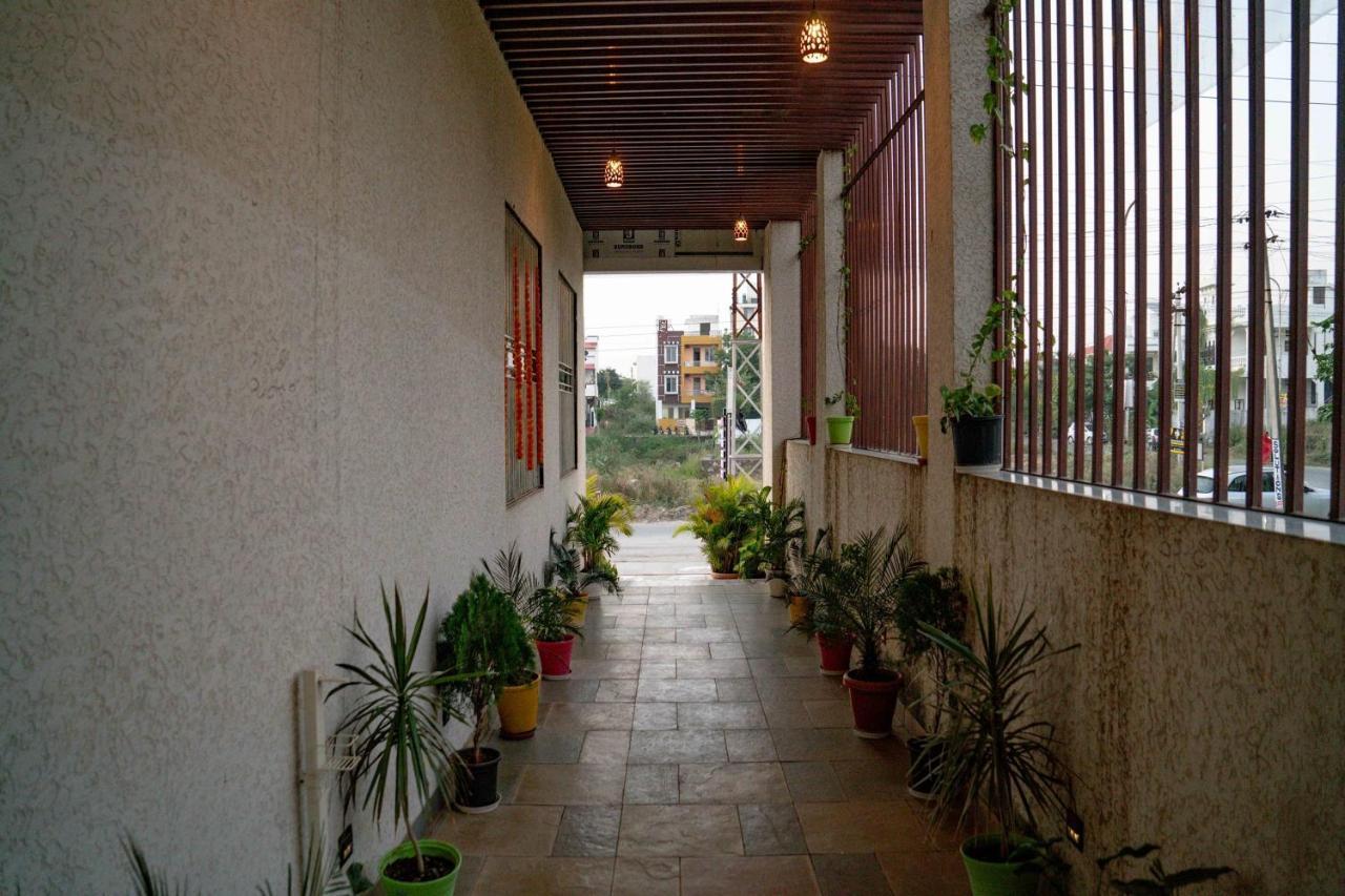 Pine Regency - Aravali'S Peak View Hotel Udaipur Buitenkant foto