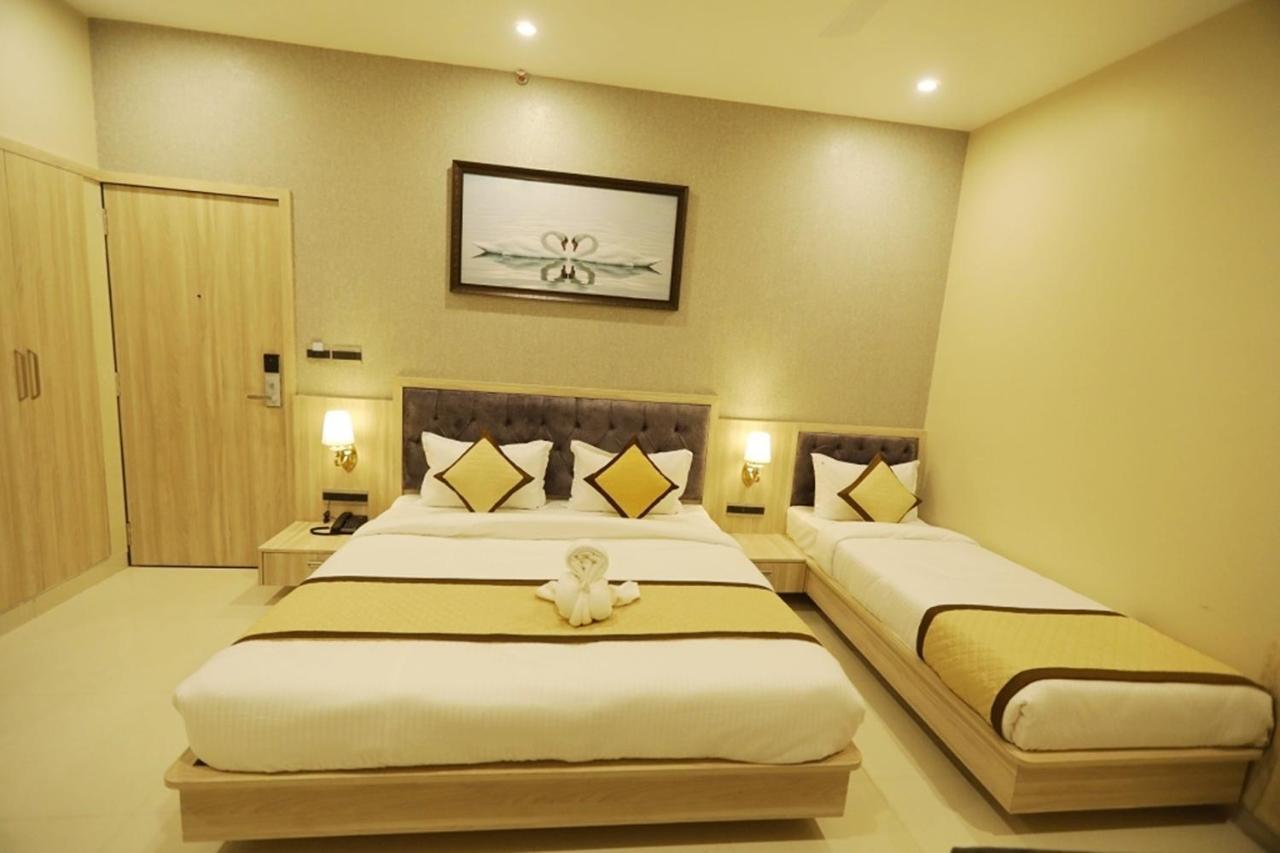 Pine Regency - Aravali'S Peak View Hotel Udaipur Buitenkant foto